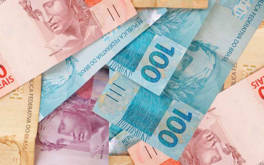 R$ 1.320: novo salário mínimo entra em vigor